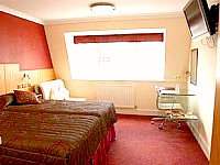 Triple Room at City Hotel London