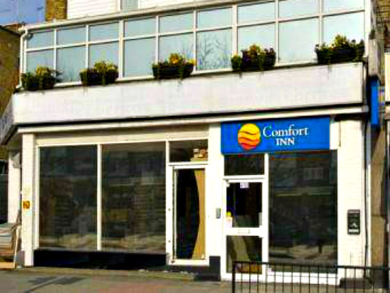 You'll be close to Little Venice when you stay at Comfort Inn Edgware Road