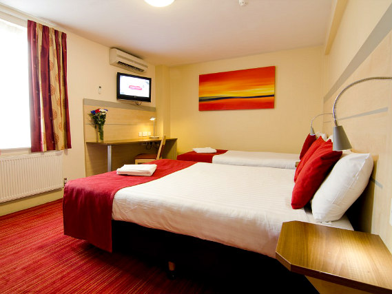 Relax in your room at Comfort Inn Edgware Road