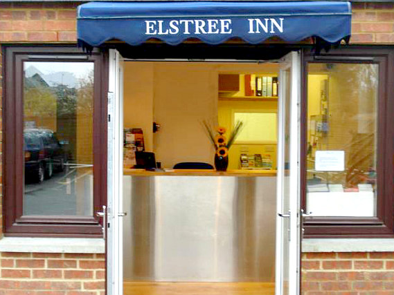 Entrance of The Elstree Inn