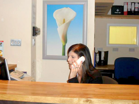 The reception area at The Elstree Inn