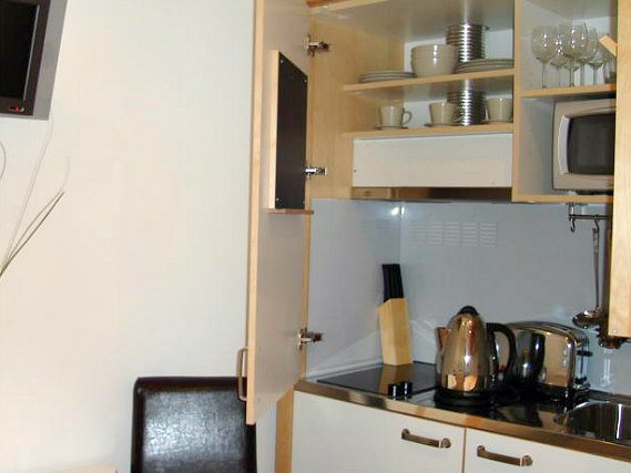 kitchenette at Hampstead Suites