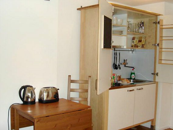 kitchenette facilities available