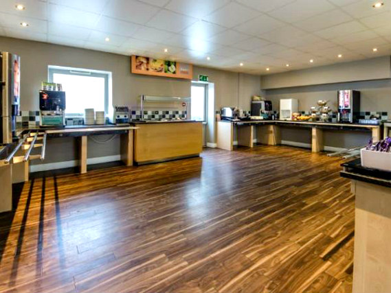 Holiday Inn Express Royal Docks offers a place to eat